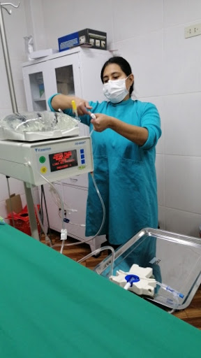 Dr. Iván César Ramos Bendezú, Nefrólogo