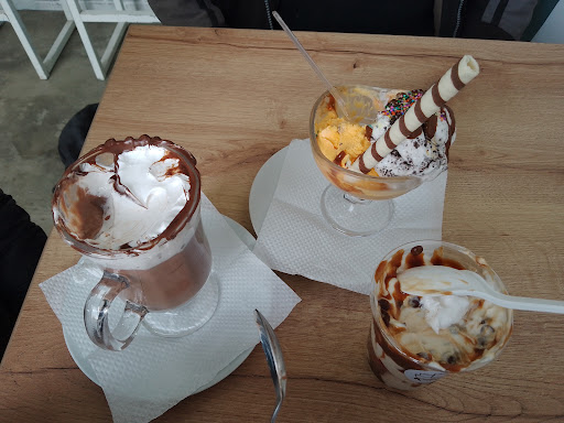Rollitos Heladería- Creperia
