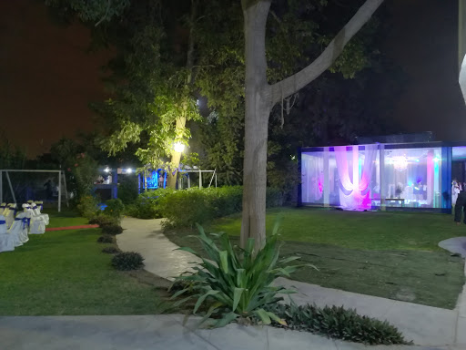 Los Pecanos Salon de Eventos y jardines